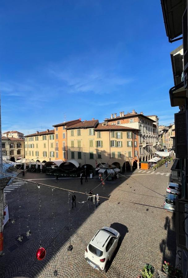 Appartamento Bergamo Centro Piazza Pontida - The Italian Escape Екстериор снимка